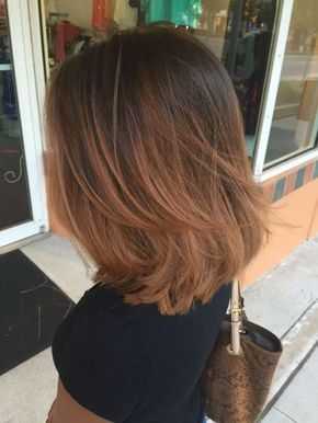 These must-have haircuts for fine hair give the illusion of full hair -- no supplements or tape-ins required, Short Layered Bob Haircuts, Layered Bob Haircuts, Long Bob Haircuts, Medium Short Hair, Ombré Hair, Short Layered Haircuts, Penteado Cabelo Curto, Haircuts For Fine Hair, Short Hair With Layers