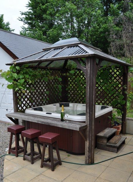 100 DIY Backyard Outdoor Bar Ideas to Inspire Your Next Project Hot Tub Privacy, Foto Love, Hot Tub Landscaping, Hot Tub Patio, Hot Tub Designs, Outdoor Hot Tub, Hot Tub Gazebo, Tub Enclosures, Hot Tub Deck