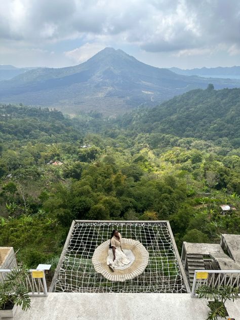 Amazing View facing Mount Agung in Bali Bail Indonesia, Bali Cafe, Watching The Sunrise, Bali Sunset, Breathtaking Photography, Amazing Views, Explore Travel, Travel Goals, Southeast Asia