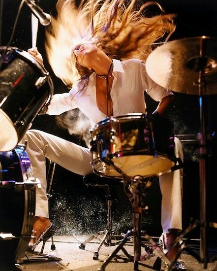 Drums Girl, Female Drummer, Carmen Kass, Musician Photography, Women Of Rock, Guitar Girl, Female Musicians, Steven Meisel, Gisele Bündchen