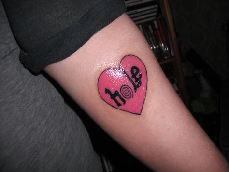 Kat Pursell's HOLE heart tattoo Live Through This Tattoo Hole, Courtney Love Tattoo, Hole Tattoo Band, Hole Band Tattoo, Band Inspired Tattoos, Hole Tattoo, Hole Band, American Traditional Tattoo Ideas, Traditional Tattoo Ideas