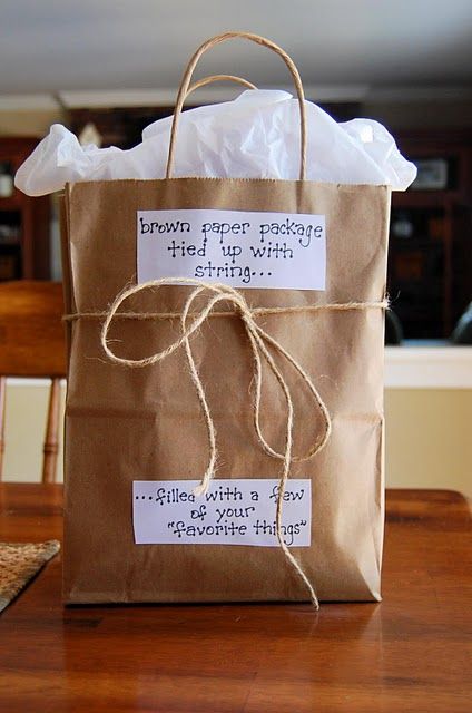 Super cute gift to brighten a friend's day! I LOVE this idea!! 5.2.13 Diy Valentines Gifts For Him, Brown Paper Package, Easy Teacher Gifts, Secret Pal, Wrap Ideas, Friends Day, Valentines Gifts For Him, Diy Valentines Gifts, Treat Boxes