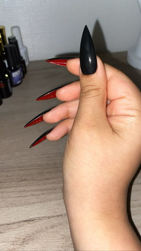 Black Top Red Bottom Nails, Matte Black Stilleto Nails Designs, Matte Black Nails Red Bottoms, Black Stilleto Nails Designs Simple, Press On Stiletto Nails, Black Nail Red Bottoms, Louboutin Nails Stilleto, Nail Inspo Pointy, Loubiton Nails