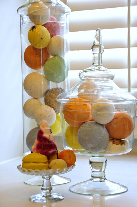 DSC_7997 Bath Bomb Organization Ideas, Bathbomb Aesthetic Storage, Bath Bomb Storage Ideas Bathroom, Bath Bomb Display Ideas, Bathbomb Aesthetic, Bath Bomb Storage, Bath Soak Recipe, Modern Glam Living Room, Apothecary Decor