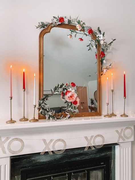 Simple decorations for Valentine's Day at home Valentine Mantle Decor, Valentine Mantle, Home Date Ideas, At Home Date Ideas, Day Date Ideas, Valentine's Day Gift Baskets, Valentine Candles, At Home Date, Happy Hearts Day