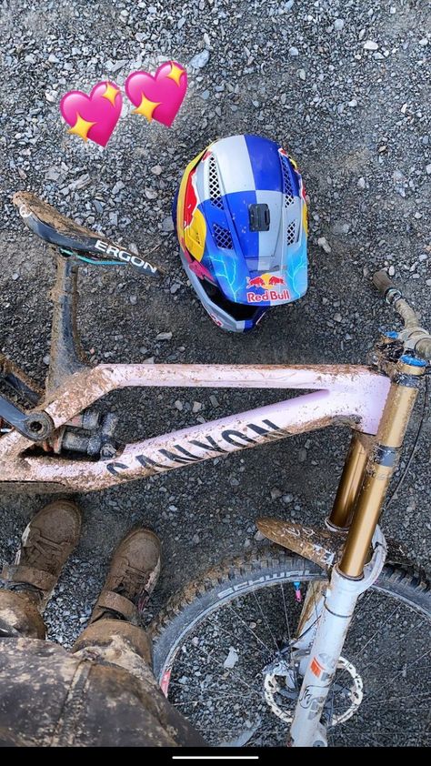 Mtb Aesthetic, Canyon Mtb, Biking Aesthetic, Bmx Girl, Freeride Mtb, Mountain Cycling, Canyon Bike, Mountain Biking Photography, Mountain Bike Action