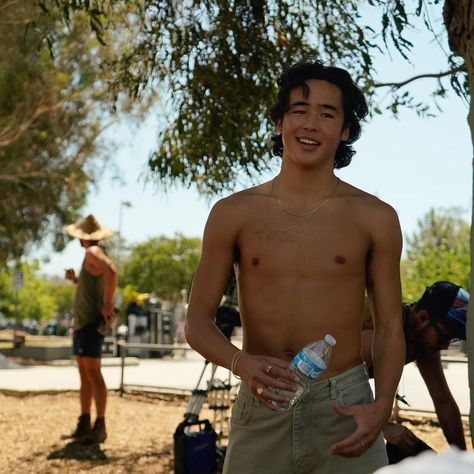 Nico Hiraga, Kj Apa, Romantic Gestures, North Hollywood, Casting Call, Cole Sprouse, Teen Vogue, Hollywood Actor, Attractive People