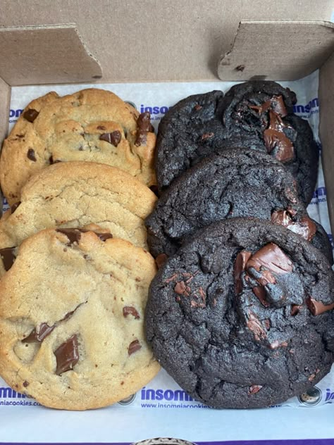 Chocolate chip and double chocolate cookies Rye Aesthetic, Insomnia Cookies, Baking Aesthetic, Double Chocolate Cookies, Dessert Shop, Cookie Box, Double Chocolate, Yummy Cookies, Chocolate Cookies