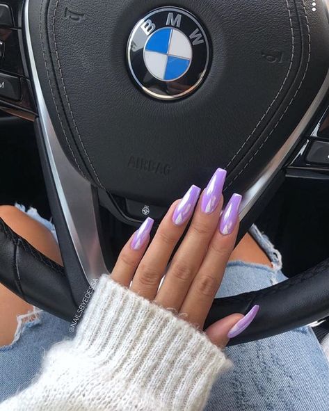 Edessa Diarbakerli (@nailsbyedessa) • Instagram photos and videos Unicorn Chrome, Nail Purple, Purple Chrome Nails, Purple Manicure, Chrome Nails Designs, Coral Nails, Ombre Nails Glitter, Iridescent Purple, Unicorn Nails