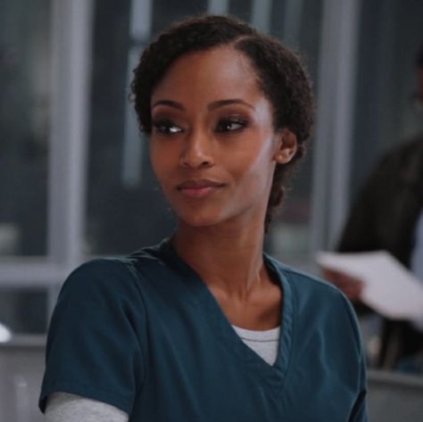 Chicago Med Characters, April Chicago Med, April Sexton Chicago Med, Long And Thick Eyelashes, Yaya Dacosta, Feline Eyes, Double Eyelids, Eyeliner And Mascara, Foxy Eyes