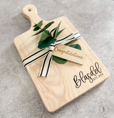 Cheese Board Engraving Ideas, Personalized Charcuterie Board, Engraved Cheese Board, Glowforge Projects, Engraved Wedding Gifts, Kitchen Theme, Wooden Serving Boards, Laser Cut Wood Crafts, Board Wedding