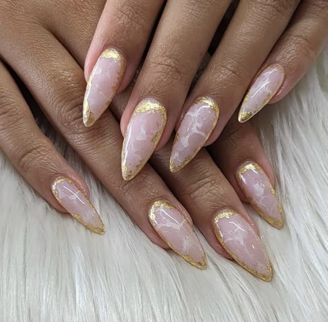 Marble With Gold Nails, Rose Quartz Nails With Gold, Milky White Marble Nails, Marble Almond Nails, Bali Nails, Rose Quartz Nails, Almond Acrylic Nails Designs, Quartz Nails, Marble Nail Designs