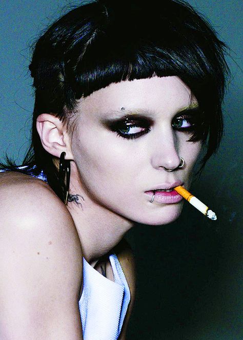 Girl With The Dragon Tattoo, Lisbeth Salander, The Girl With The Dragon Tattoo, Rooney Mara, Dragon Tattoo, The Dragon, Piercings, Makeup, Black