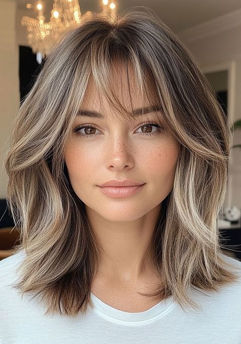 33 Mid-Length Layered Haircuts : Effortless Blonde Butterfly Layers Medium Length Hair With Layers Highlight, Medium Length Hair Soft Layers, Butterfly Haircut Highlights, Haïr Style With Curtain Bangs, Blond Medium Length Hair With Layers, Medium Length Brunette With Highlights, Mid Length Hair Highlights, Blonde Streak In Brown Hair, Butterfly Haircut With Highlights