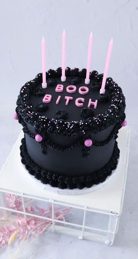 Spooky Season Birthday Cake, Cake Inspo Halloween, Black Cake Halloween, Scream Halloween Cake, Spooky Bday Cake, Pink And Black Halloween Cake, Halloween 21st Birthday Cake, Haunted Birthday Cake, Halloween Cakes Aesthetic