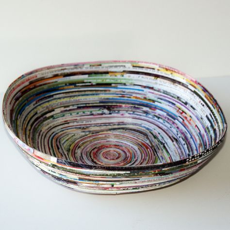 Recycled Paper Bowl Magazine Bowl, Recycled Paper Crafts, Recycled Magazine, Recycled Magazines, Magazine Crafts, Paper Bowls, Newspaper Crafts, Recycled Projects, Upcycle Recycle