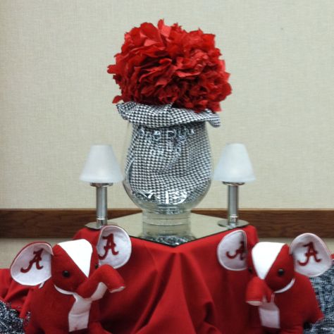 Centerpiece on the table during Family Weekend 2012 Alabama Football Party, 90th Birthday Cake Ideas, Dads 70th Birthday, 70th Birthday Party Ideas, Alabama Christmas, Win Lose Or Draw, Graduation Brunch, Grooms Table, Bed Party