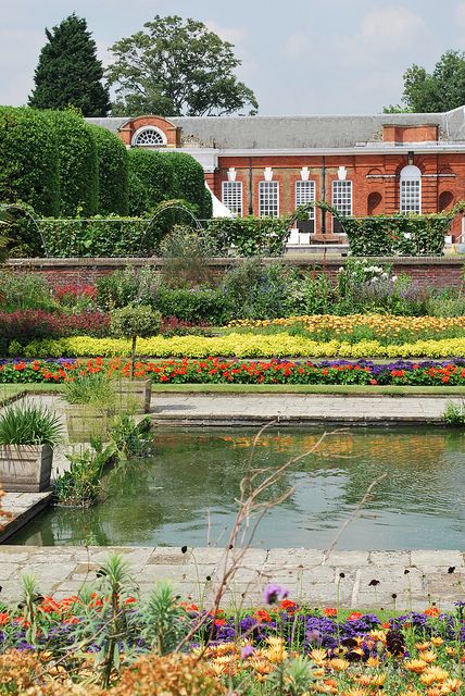 London - The Orangery at Kensington Gardens - wonderful high tea - beautiful smell of orange blossoms Kensington Gardens London, Kensington Palace Gardens, The Orangery, London Kensington, Famous Gardens, I Love London, Kensington Gardens, Palace Garden, Orange Blossoms