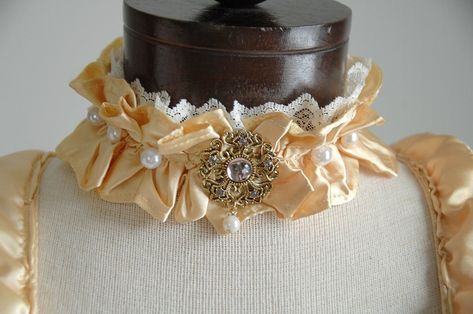 Rococo choker Aziraphale Outfit, 1800s Aesthetic, The Marriage Of Figaro, Marie Antoinette Aesthetic, Marriage Of Figaro, Fabric Choker, Gabaldon Outlander, Nutcracker Costumes, Belle Cosplay