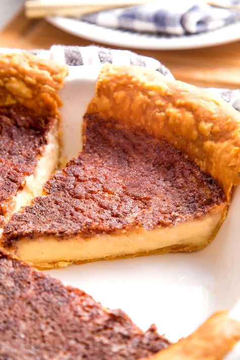 This custard pie has a sweet filling that is perfect with the buttery pie crust. It is great for any occasion and takes only 15 minutes! Lemon Cream Cheese Pie, Egg Custard Pie, Custard Pie Recipe, Coconut Cream Pie Recipes, Homemade Pie Crust Recipe, Buttery Pie Crust, Cream Pie Recipes, Custard Filling, Coconut Cream Pie