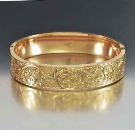 Victorian Engraved Gold Filled Bangle Bracelet Antique Jewellery Online, Vintage Jewelry Antique, Buy Gold Jewelry, 22k Gold Jewelry, Diamond Jewel, Gold Ring Designs, Jewelry Antique, Jewellery Gold, Jewelry Design Earrings