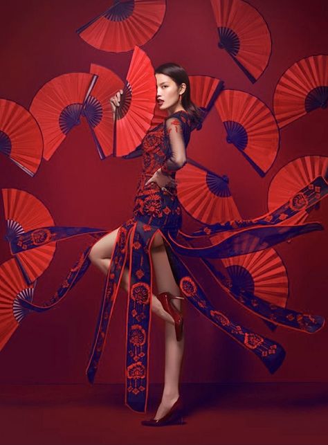 Afrique Art, Shotting Photo, Fashion Photography Inspiration, Pose Reference Photo, Mode Inspo, 인물 사진, China Fashion, Mode Inspiration, Fashion Shoot