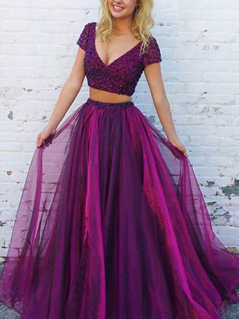 Two Piece Long Dress, 2 Piece Prom Dress, Beaded Party Dress, Robes D'occasion, Winter Formal Dresses, Dresses Princess, Dresses Purple, Purple Prom Dress, Prom Dresses Two Piece