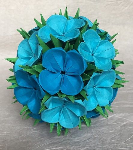 https://flic.kr/p/2ioq3U9 | Origami Kusudama ball Origami Hydrangea, Kusudama Ball, Origami Kusudama, Diy Flowers, Diy Paper, Hydrangea, Paper Flowers, Origami, Plants