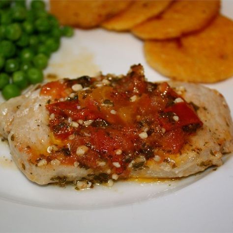 Spicy Italian Pork Cutlets I "I make this recipe quite often and I absolutely love it." Pork Cutlets Recipe, Pork Cutlet Recipes, Healthy Pork Recipes, Italian Pork, Dinner Pork, Pork Entrees, Breaded Pork Chops, Healthy Pork, Plate Recipes