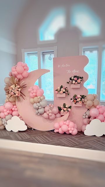 Moon Themed Baby Shower Ideas Girl, Baby Girl Decorations Party, Moon Baby Shower Theme Girl, To The Moon And Back Baby Shower Ideas, Over The Moon Baby Shower Ideas Girl, Baby Moon Ideas, Over The Moon Baby Shower Ideas, Moon Party Ideas, Moon Baby Shower Theme