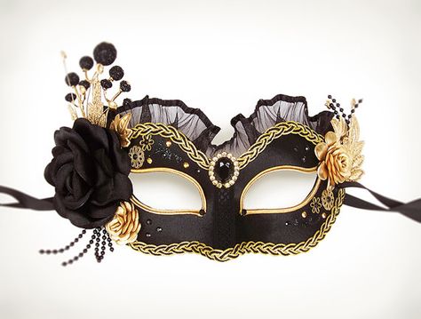 Ideas Black And Gold Masquerade Mask, Masquerade Mask Diy, Masquerade Halloween Costumes, Gold Masquerade Mask, The Mask Costume, Masquerade Ball Mask, Masquerade Theme, Mascaras Halloween, Bridal Mask