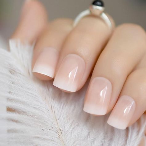 5 Tips on How to Grow Long and Healthy Nails - Society19 Natural Fake Nails, Short French Nails, Faded Nails, Classy Prom, Nails Purple, White Prom, Gold Prom, Nails Silver, Nails Gold