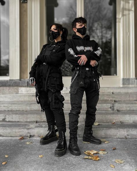 Techwear Couple, Tech Wear Aesthetic, Trash Gang, Spy Outfit, Futuristic Clothing, Outfit Ideas Korean, Cyberpunk Clothing, Ninja Outfit, Techwear Jacket