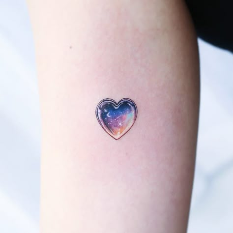 Purple Heart Tattoos, Purple Tattoos, Tattoo Cute, Gem Tattoo, Letter Tattoo, Jewel Tattoo, Crystal Tattoo, Tattoo Heart, Galaxy Tattoo