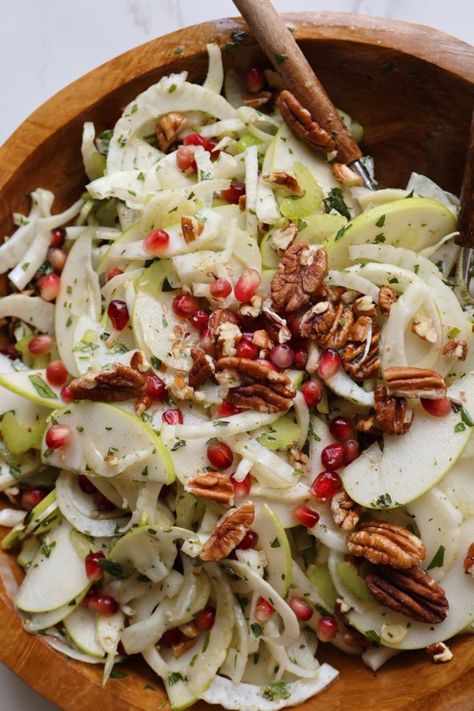 Fennel Apple Salad - Something Nutritious Fennel Celery Apple Salad, Fuji Apple Salad, Fennel Apple Salad, Apple Waldorf Salad, Apple Fennel Salad, Salad With Pomegranate Seeds, Fennel And Apple Salad, Chicken Avocado Wrap, Spicy Salmon Sushi