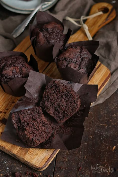 Triple Chocolate Muffins, Cupcake Photography, Baking Photography, Chocolate House, Yummy Comfort Food, Dessert Pictures, Triple Chocolate, Winter Recipes, Chocolate Muffins