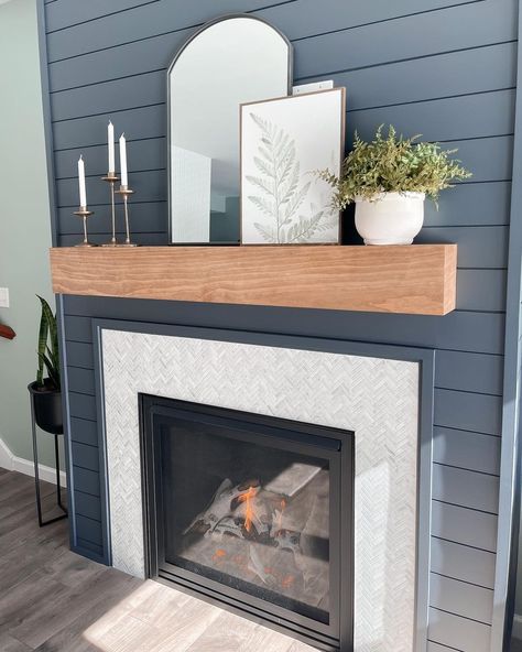 Electric Fireplace Accent Wall, Mantel Remodel, Painted Fireplace Ideas, Fireplace Accent Wall, Modern Fireplace Ideas, Painted Fireplace, Shiplap Fireplace, Fireplace Built Ins, Brick Tile