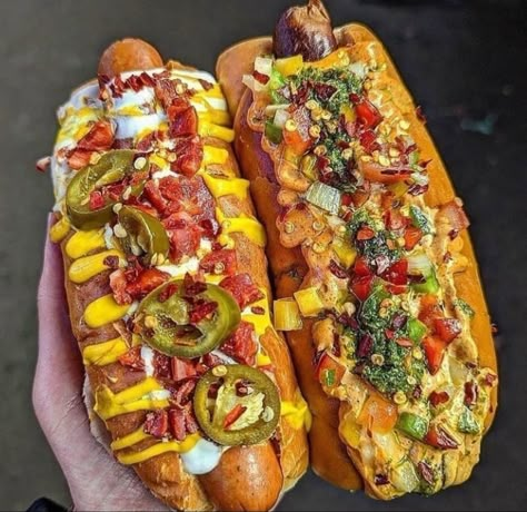 Gourmet Hot Dogs, Hot Dog Recipes, Dog Recipes, Food Trucks, Food Obsession, Cafe Food, Interesting Food Recipes, Yummy Food Dessert, Amazing Food