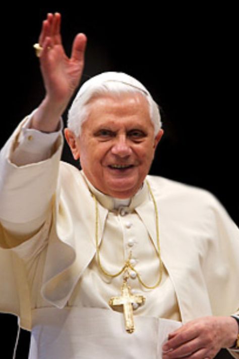 Pope Benedict Pope Benedict Xvi Pictures, Bento Xvi, Pet Cam, Benedict Xvi, Catholic Education, Pope Benedict Xvi, Pope Benedict, Angel Warrior, Holy Father