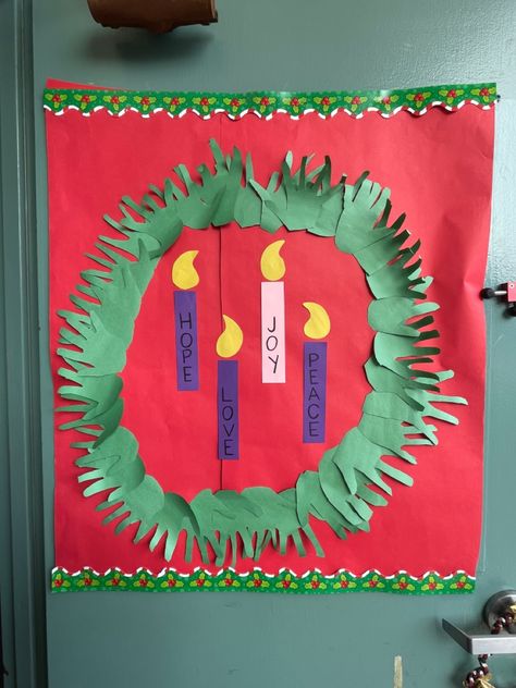 Advent Classroom, Christmas Bulletin Board, Christmas Bulletin, Advent Wreath, Dyi Projects, Alphabet Preschool, Wreath Door, Classroom Door, Door Decoration