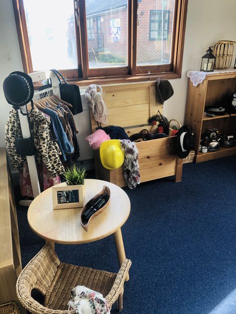 Preschool Dress Up Area, Dressing Up Area Eyfs, Reggio Emilia Dramatic Play Area, Home Corner Ideas Early Years Role Play, Home Corner Ideas Early Years, Dramatic Play Centers Preschool, Baby Room Ideas Early Years, Curiosity Approach Eyfs, Dress Up Corner