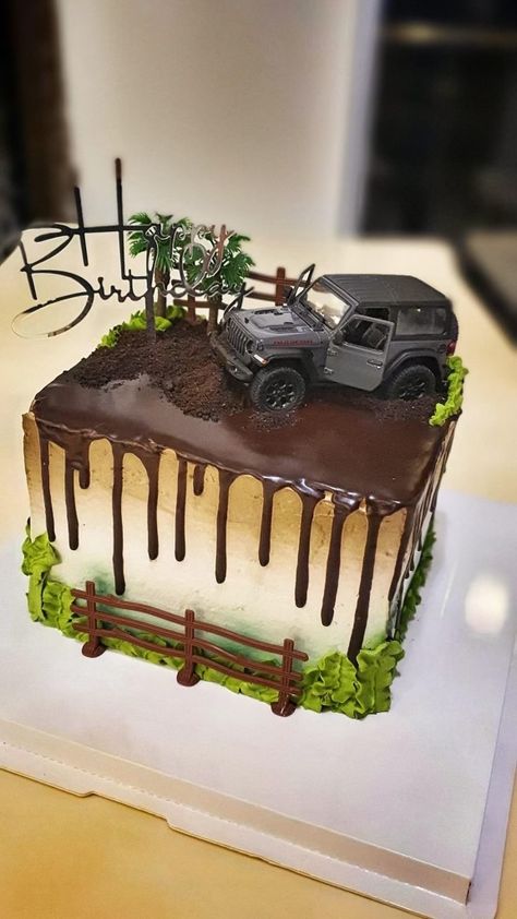 Thar Cake Ideas, 4 Wheeler Birthday Cake, Jeep Cakes For Men, Jeep Cake Ideas, Off Road Cake, Pastel Jeep, 18th Birthday Cake Designs, 34 Birthday, Jeep Cake