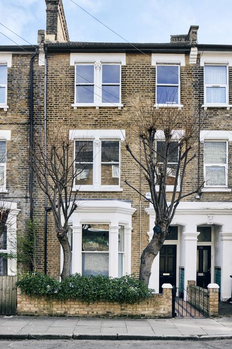 London House Exterior, Terrace House Garden, London Real Estate, Townhouse Garden, Estate Interior, London Vibes, London Townhouse, London House, Victorian Terrace