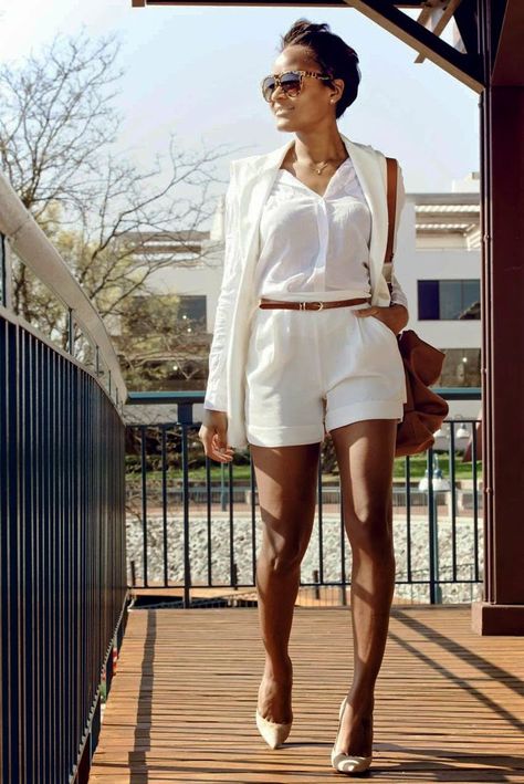 Five Ways to Wear Shorts Like a Boss This Summer Creme Outfits, Short Blanc, Tailored Shorts, Outfits Spring, Inspired Outfits, Lost Weight, Look Chic, The Professional, Passion For Fashion