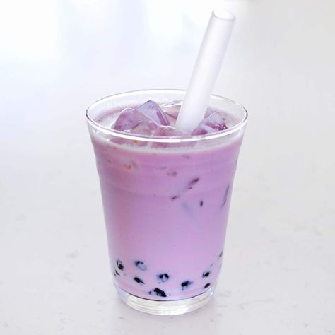 Taro Milk Tea Taro Powder, Paradise Drink, Taro Milk Tea, Taro Root, Iced Chai Latte, Purple Drinks, Boba Pearls, Fermented Tea, Strawberry Acai