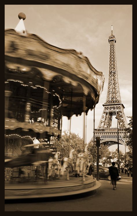 Sepia Paris  (Jan Wa, flickr) Sepia Aesthetic Vintage, Ashton Aesthetic, Sepia Aesthetic, Sepia Photos, Bff Wallpaper, Rare Colours, Sepia Art, Sepia Color, Sepia Photography