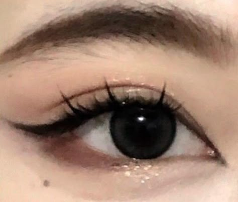 Eyeliner For Big Eyes, Asian Hair And Makeup, Doe Eye Makeup, Monolid Eyes, Makeup Nails Designs, Show Makeup, Doll Eye Makeup, Ethereal Makeup, Simple Eye Makeup