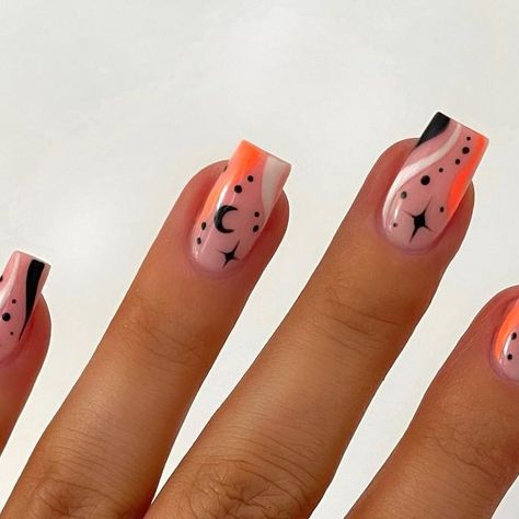 Salem Themed Nails, Builder Gel Halloween Nails, Cute Halloween Nails Biab, Super Short Nails Halloween, Halloween Nails Trendy, Gel Mani Short Nails Halloween, Salem Nails Ideas, Salem Nail Ideas, Halloween Nails Biab