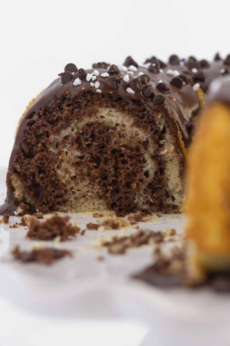 Marble Bundt Cake Recipe, Easy Baklava, Swirl Bundt Cake, Marble Bundt Cake, Pumpkin Cake Mix, Practically Homemade, Best Cake Mix, Super Moist Chocolate Cake, Easy Bundt Cake