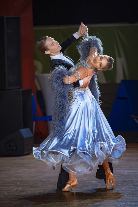 Latin Dance Wallpaper, Dance Sport Outfit, Ballroom Poses, Ballroom Dance Aesthetic, Ballroom Outfit, Latino Dance, Latin Competition Dress, Ballroom Dress Inspiration, Salsa Dancing Outfit